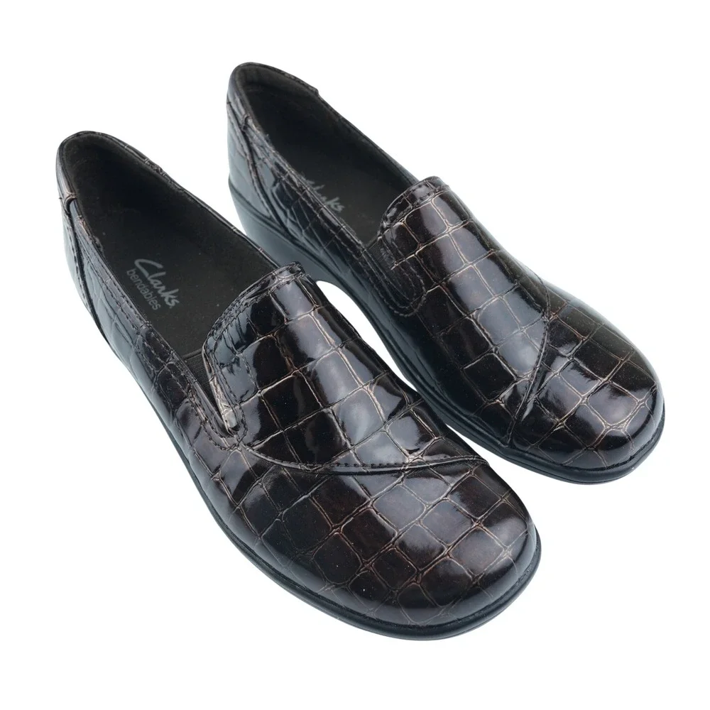 Clarks Loafers Women 8M Brown Croc‎ Embossed Patent Wedge Bendables 38634